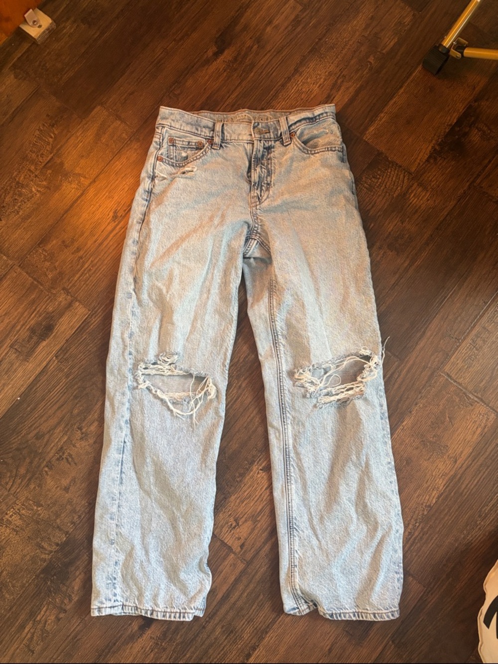 Light Wash Distressed Knee-Rip Jeans